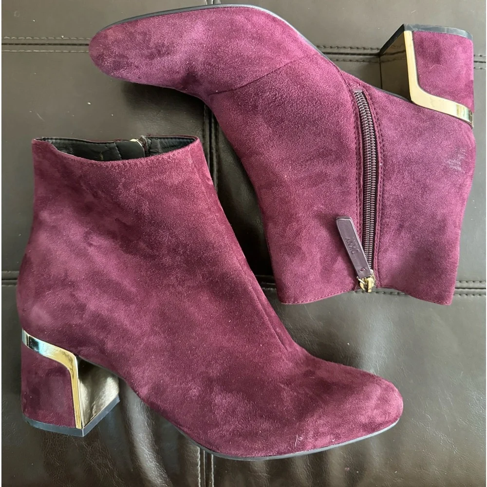 DKNY gorgeous burgundy suede ankle boot size 8.5 M - Picture 6 of 15